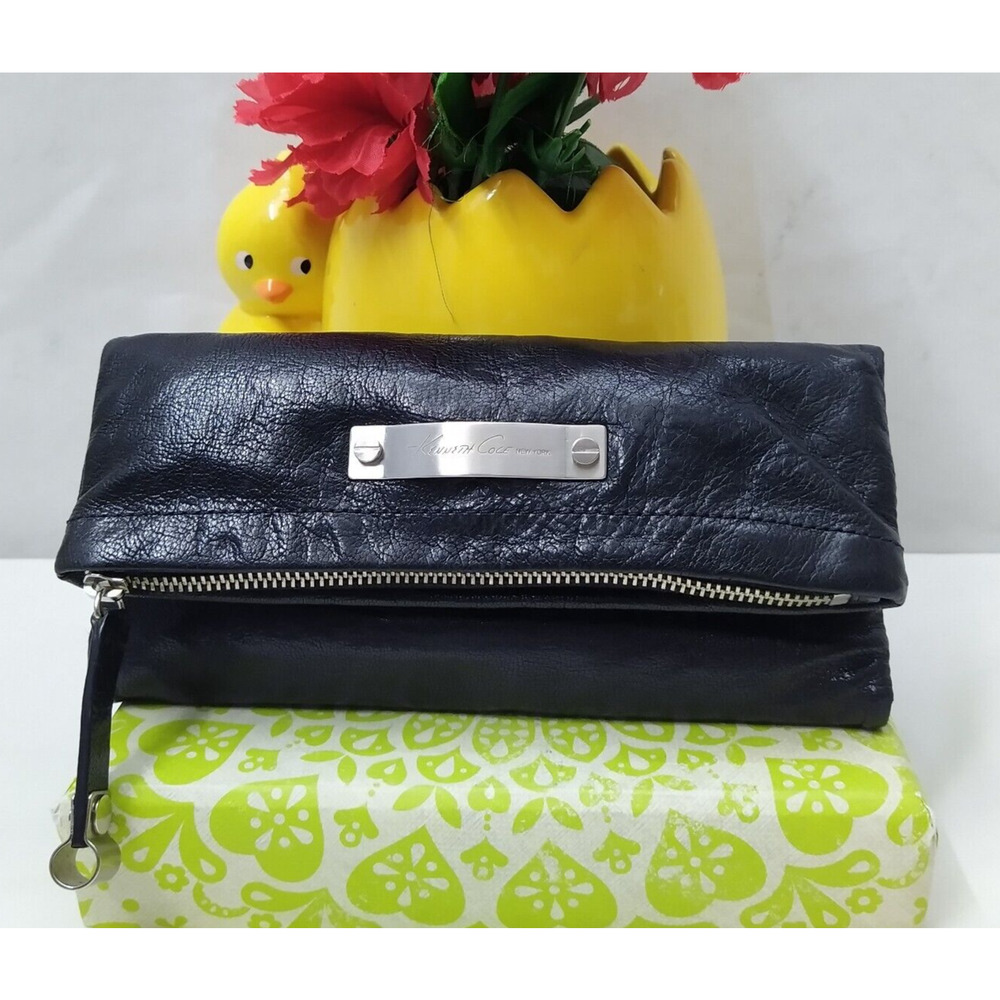 Kenneth Cole Black Leather Zipper Pocket Credit Card ID Window Trifold Wallet